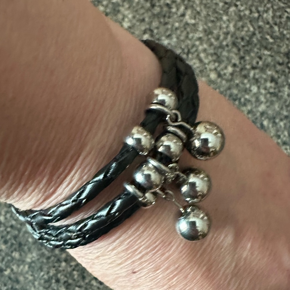 Leather Triple Layer Magnetic Bracelet NWOT - Picture 2 of 5